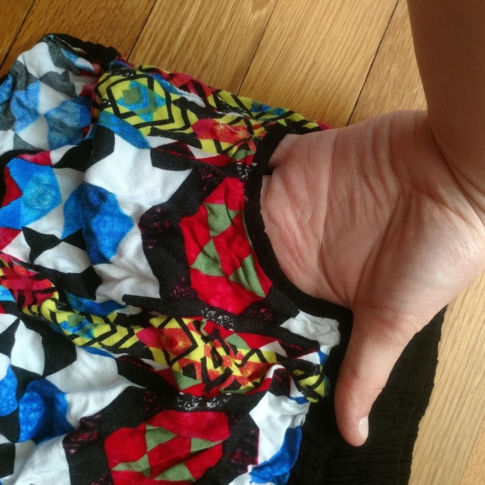 Drawstring shorts - Picture 2 of 2